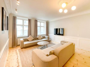 Big 4 BR Flat with Bathtub by CPH City Hall Square